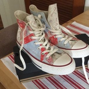 Converse women’s sneakers